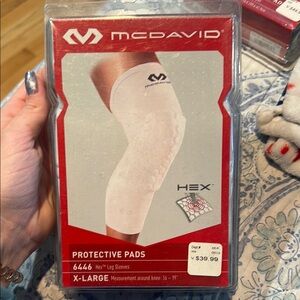 McDavid Men’s White HEX Protective Leg Sleeve - X-Large